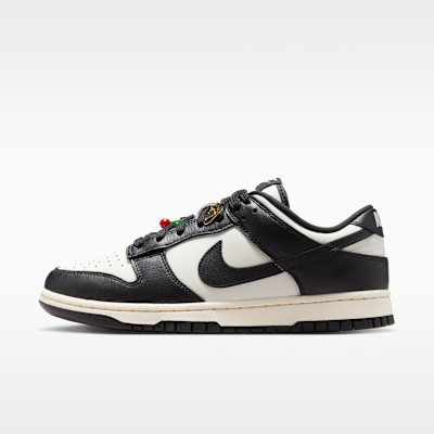 W+NIKE+DUNK+LOW+SE.png